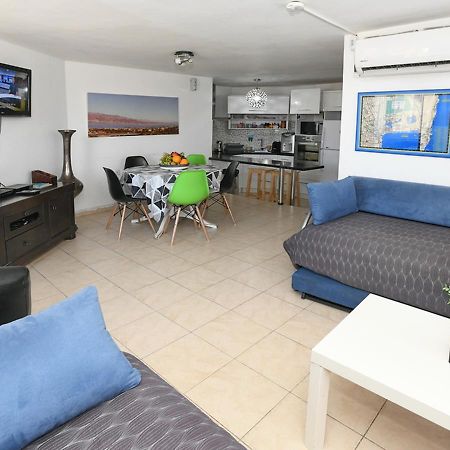 Avi'S Suites Eilat Exterior foto